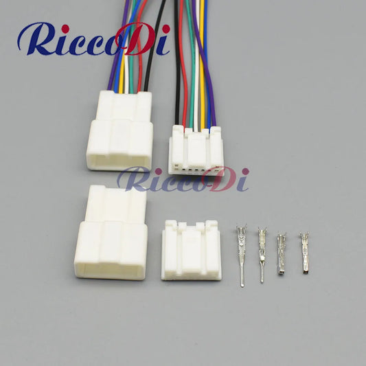 7 pin 0.6/1.2 series 21W car central control latcher plug male female docking composite socket for Toyota