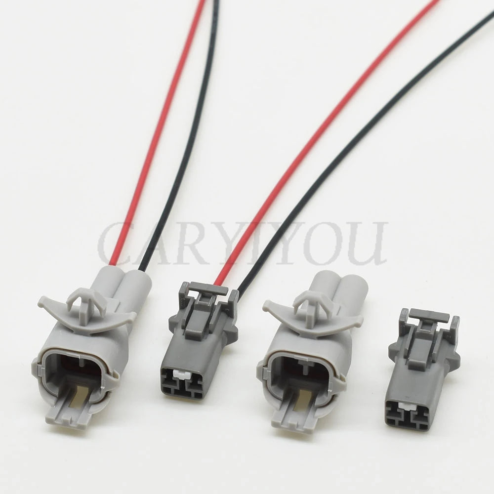 Demonstration of 7283-8227-40 connector fitting into car electrical wiring for waterproof protection