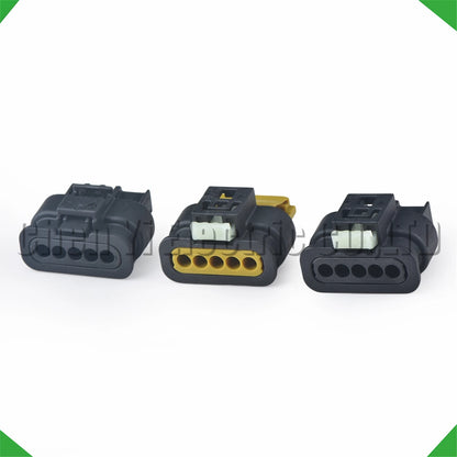 Automotive harness plug 8509445-02 5 pin