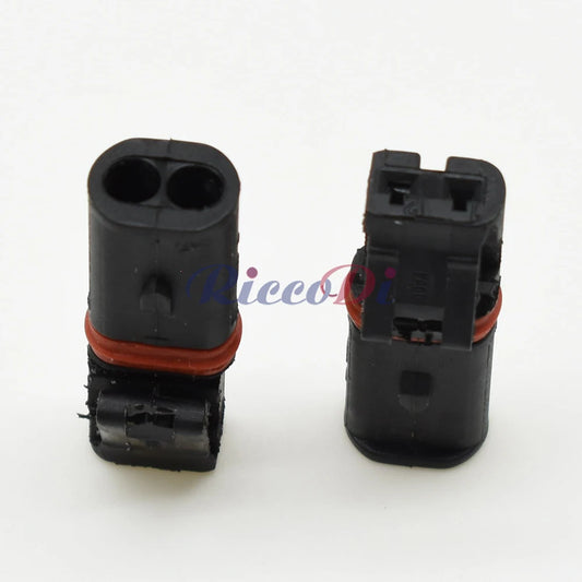 automotive door handle wire harness connector for secure electrical connection