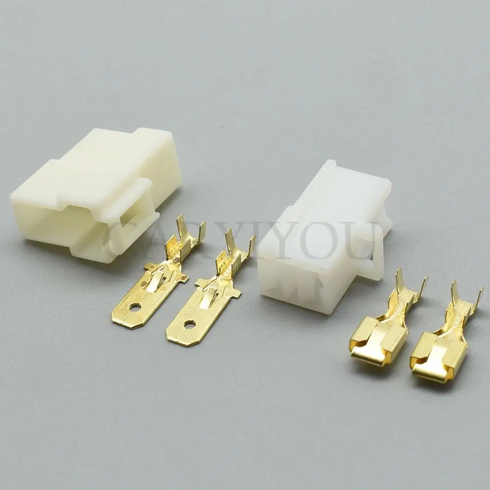 male and female automotive connector for reliable wiring harness installation in vehicles