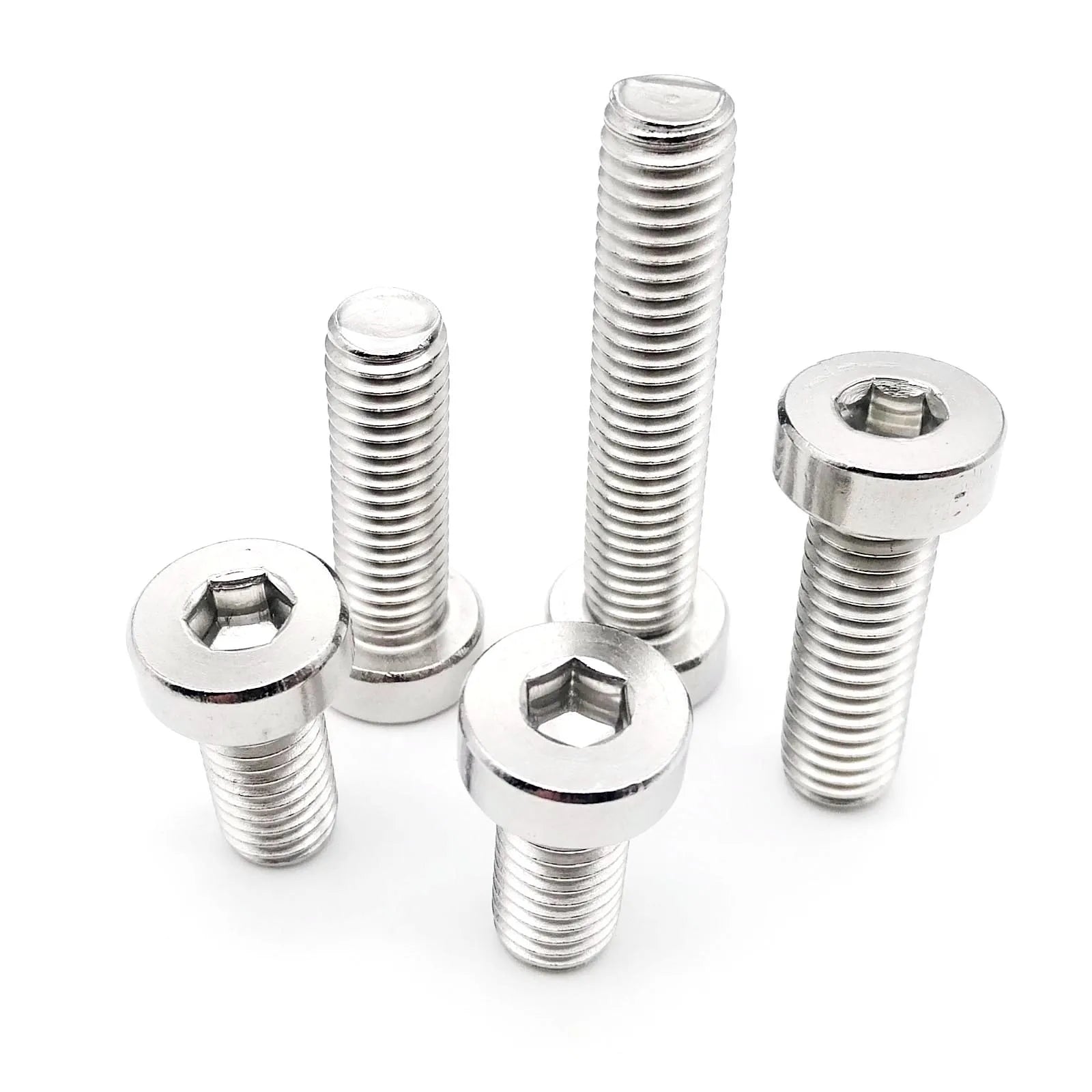 Close_Up_304_Stainless_Steel_Hex_Socket_Low_Profile_Head_Cap_Screw_Detail