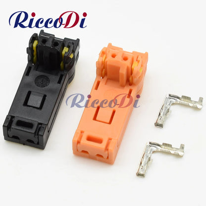 Side profile of male and female waterproof plug for automotive wiring harness
