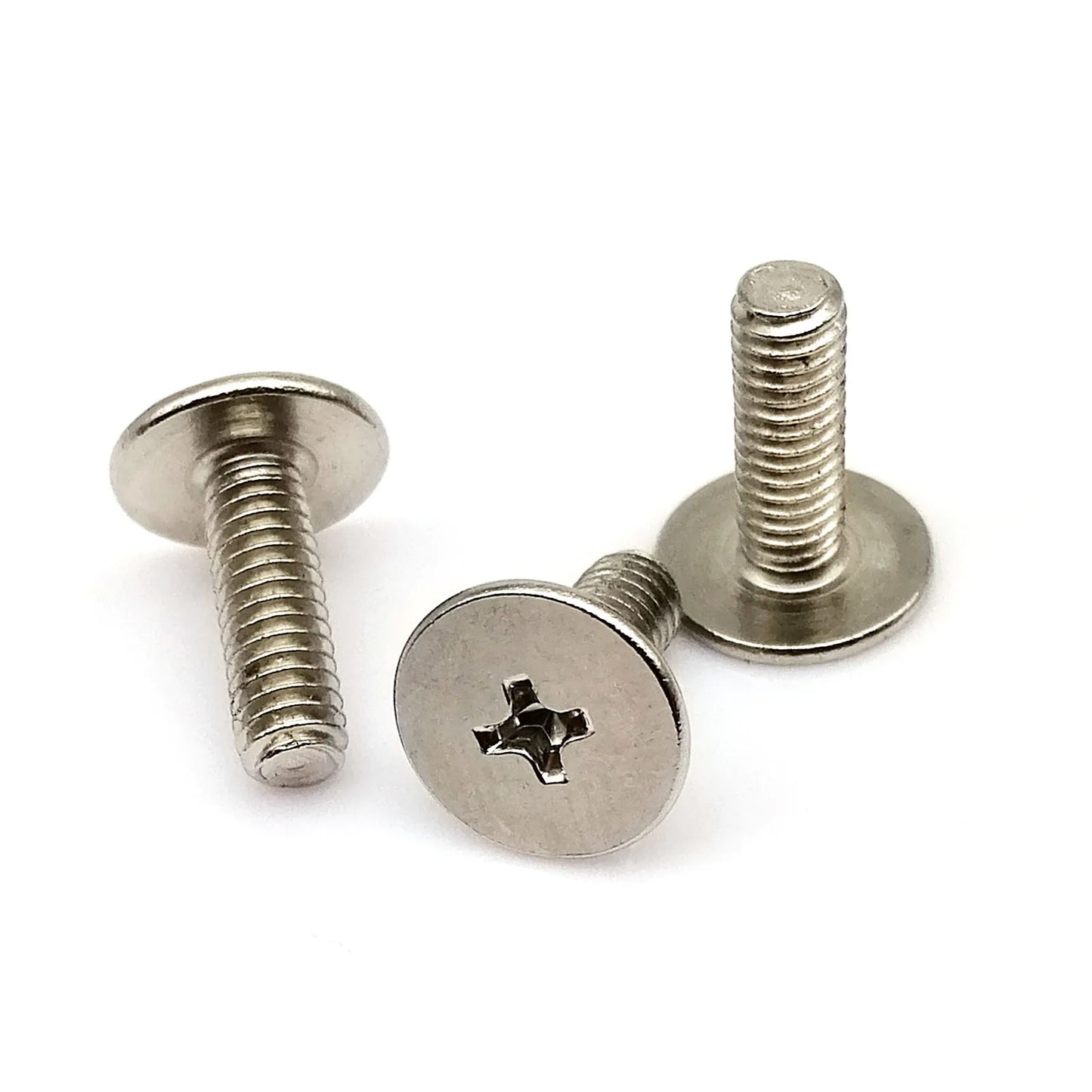 Large_head_thin_flat_screw_for_repairing_laptops_and_notebooks