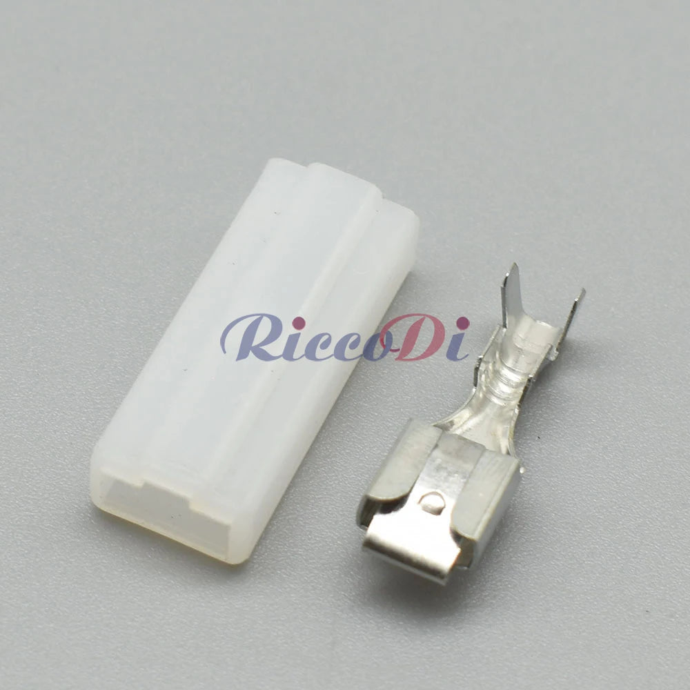 6.3mm Female Automotive Wire Connector Plug with Terminal for Cable, Fuse Box, and Sealed Wiring