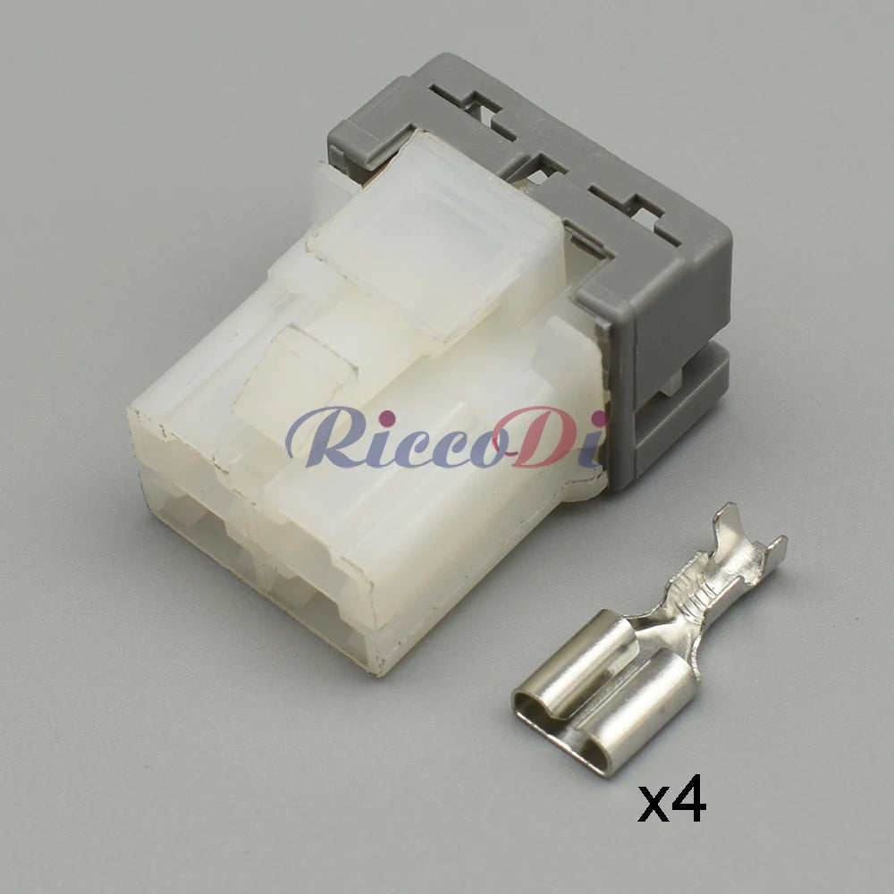4 Pin Automotive Air Conditioning Heater Blower Resistance Connector Plug DJ7042D-6.3-11/21 for Iveco Baodi Xinyi