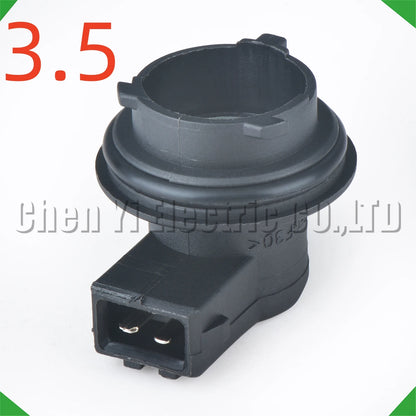 2 Pin Headlight Lamp Holder Connector 15327869 For VW Polo Auman