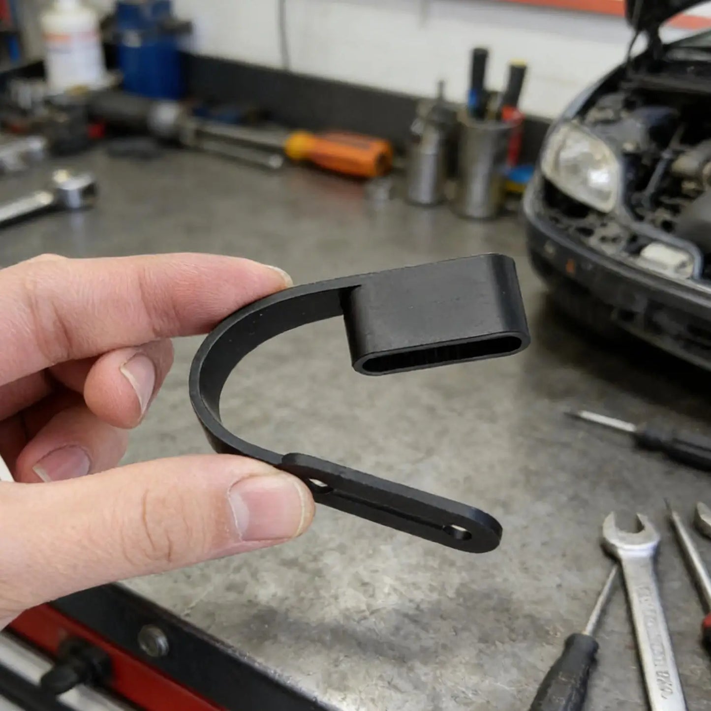 Universal 4-Way Flat Trailer Plug Dust Cap — Rubber Connector Boot with Safety Loop