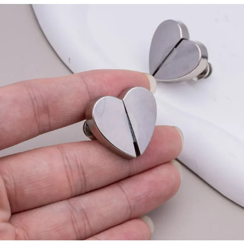 Heart-Shaped Curtain Magnetic Clips — Nail-Free Detachable Window Curtain Magnet Buckle Adjustment Buttons
