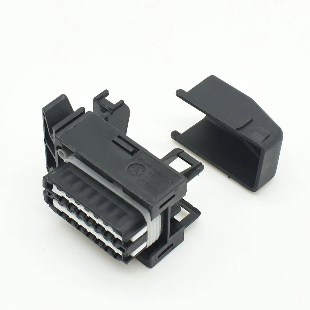 1393436-4 / 1393450-5 / V23542-C1052-B300 Automotive ECU Gearbox Computer Board Connector — Engine Control Socket