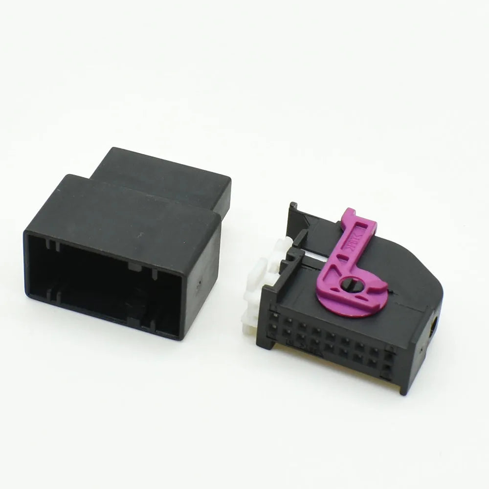 1-1355350-1 / 1-1355349-1 Automotive 18-Pin Connector — VW Air Conditioning Panel & Amplifier Wire Plug