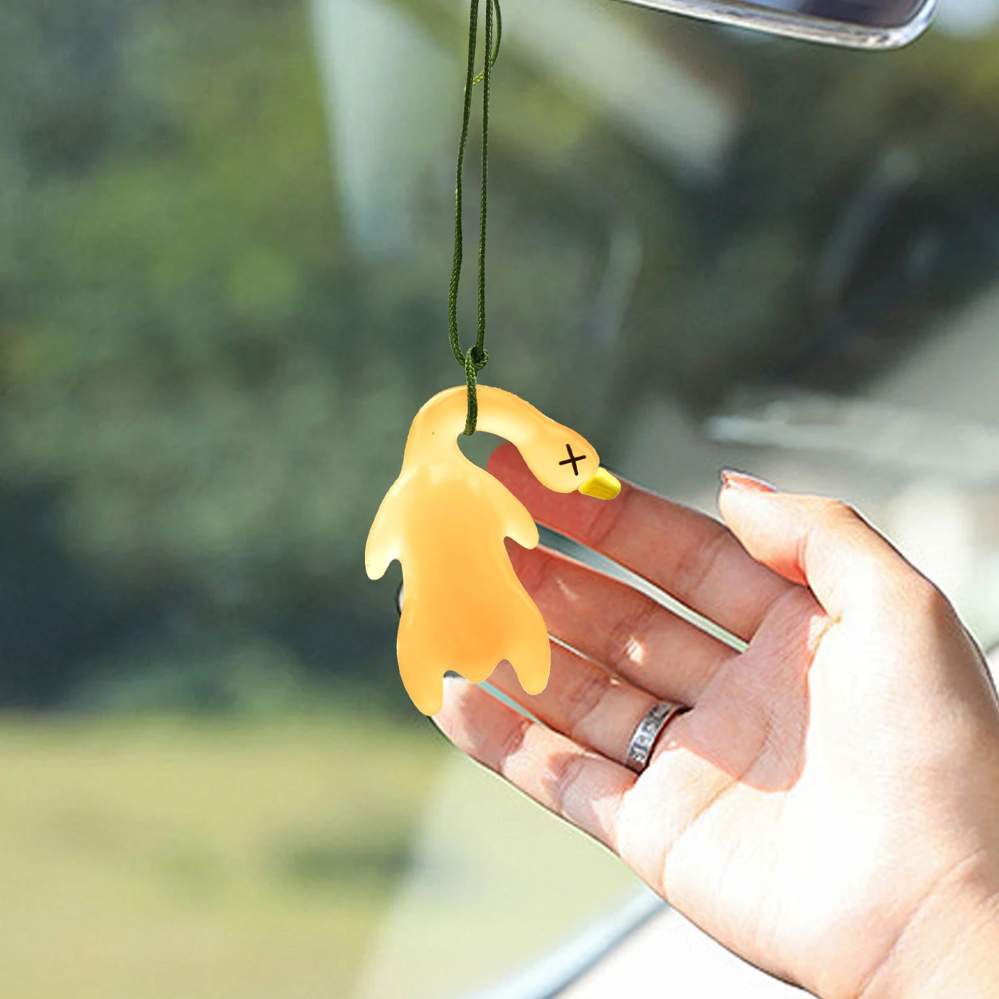 Color-Changing Duck Keychain Cartoon DIY Car Accessory