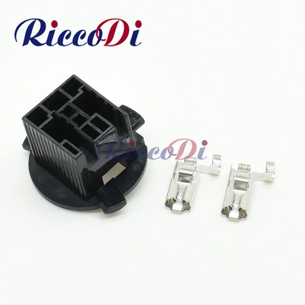 DJ70294-6.3-21 Automotive Low Beam Headlight Lamp Socket Wiring Harness Plug with Terminal