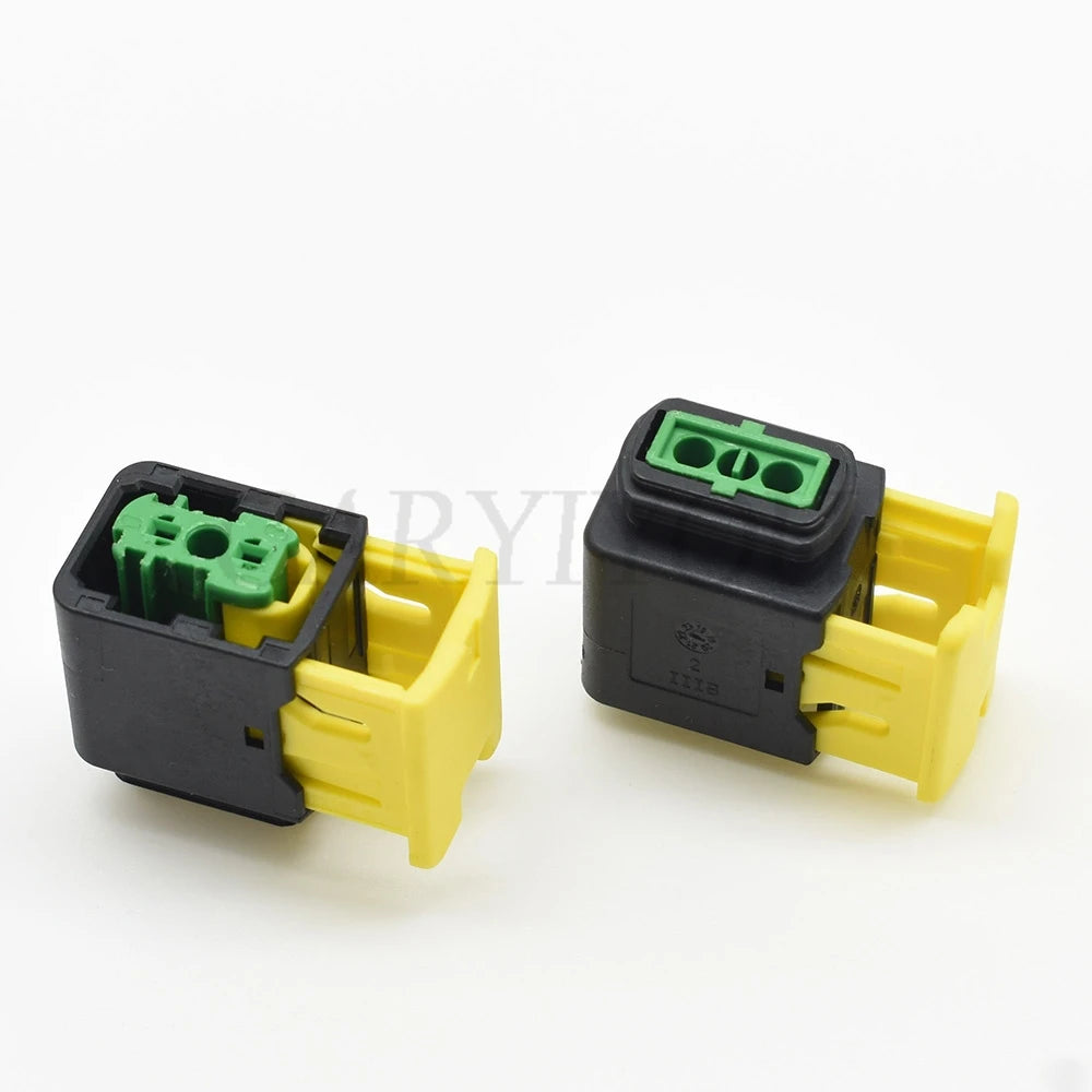 3 Pin 1.5 Series AC Assembly High Temperature Resistance Connector 3-1418448-1 Green New Energy Wire Cable Socket