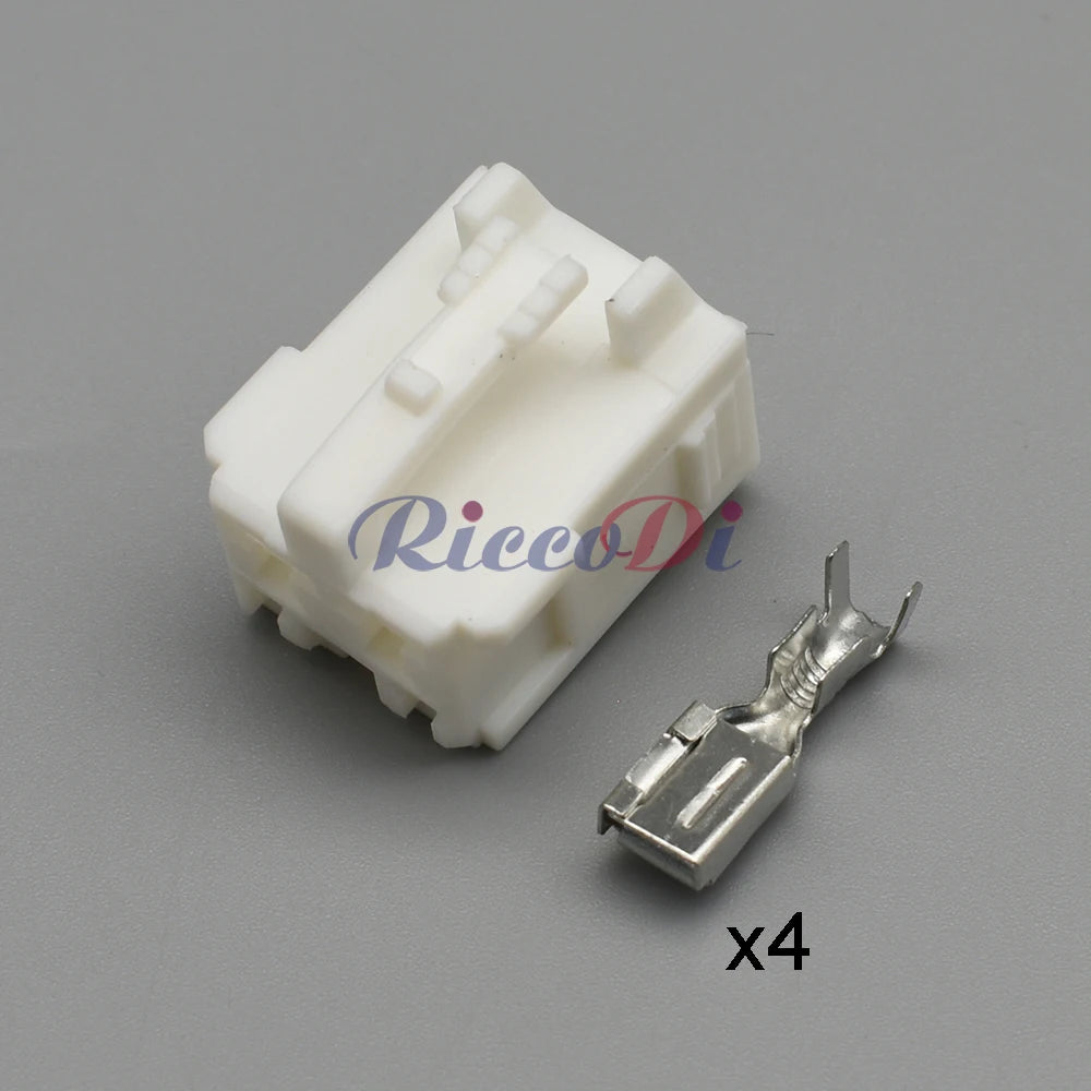4 Pin 2.2mm Waterproof Connector 1300-3849 13940682 DJ7041Y-2.2/4.8 PA66 with Terminals