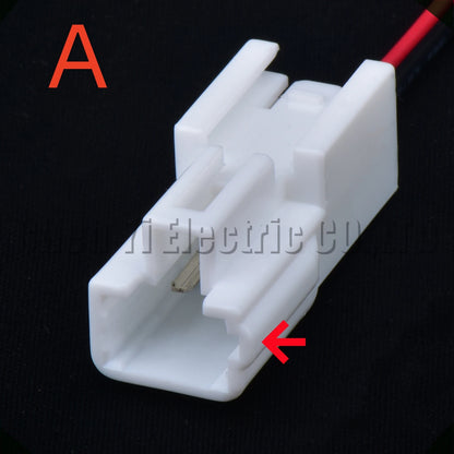 2 Pin Seat Light Horn Connector 7283-1020 90980-11724 90980-12B28 7189-3037
