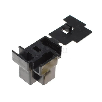 3-Pin H4 Headlight Socket Connector DJD031A-1 PA66 High Temperature for Audi VW Automotive