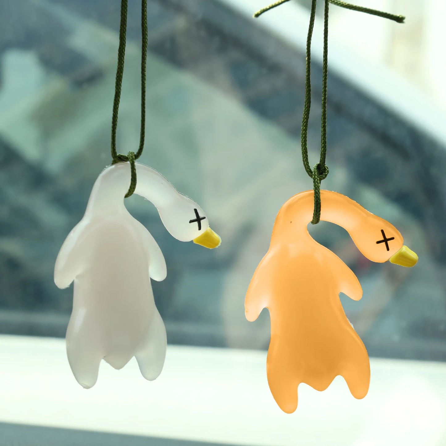 Color-Changing Duck Keychain Cartoon DIY Car Accessory