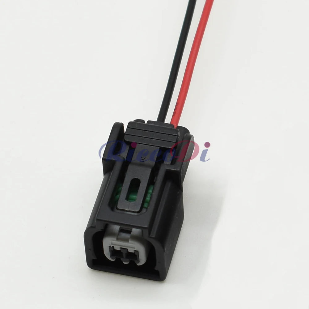 Automotive Starter Socket with Terminal Electric Spray Wire Connector Compatible with 6189-6904