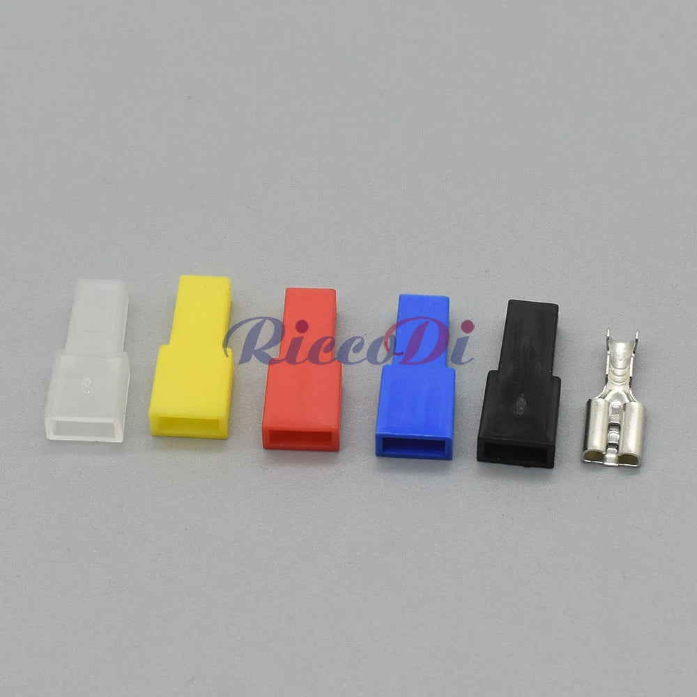 DJ7013B-6.3-21 Automotive Yellow Rectangular Connector — 6.3mm 1-Pin Jacketed Wiring Plug with Terminal