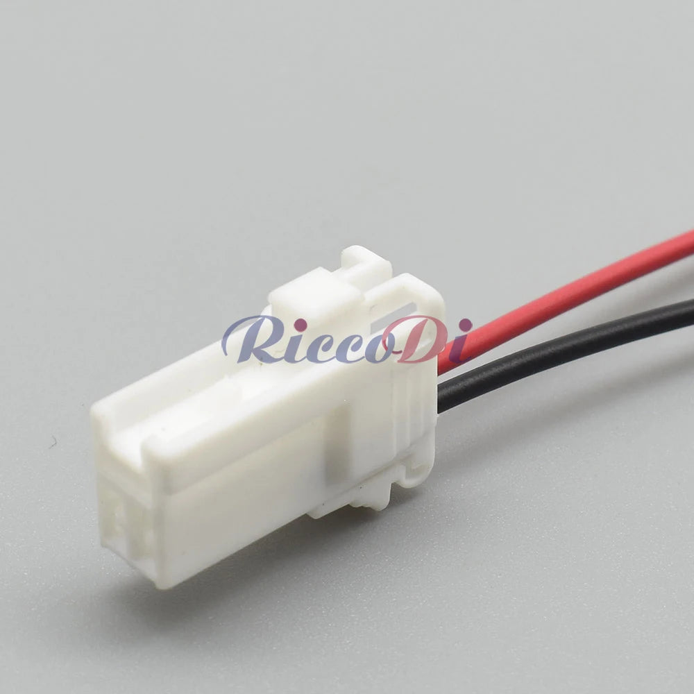 2 Pin 4.8mm Trunk Tail Lamp Connector DJ7026Y-1.2-11/21 PA66 for Kia Carnival KA4
