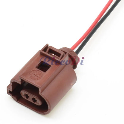 Automotive Electric Hand Brake Rear Wheel Cylinder Motor Connector Plug 1J0973802 / 1J0973702A / 1J0973702A