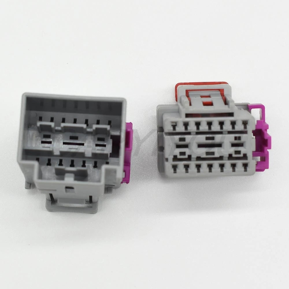 8K0972483G Automotive 17-Pin Power Seat Connector — VW / Audi Electric Seat Adjustment Control Plug