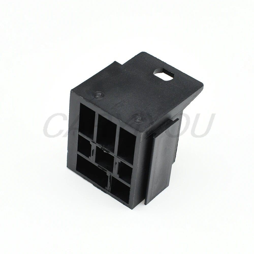 5 Pin 6.3mm Relay Base Holder Connector 3334485008 DJJ7054Y-6.3-21 PA66 with Mounting Bracket