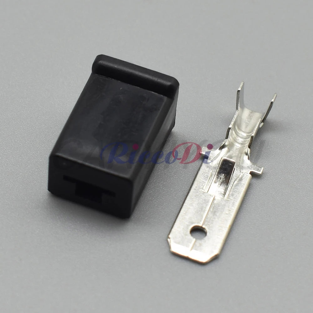 6.3mm Automotive Male Connector with 15cm Wire Compatible with DJ7011C-6.3-11
