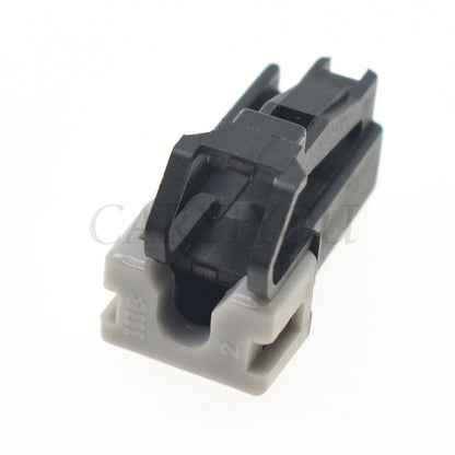 1 Pin 6.3mm Connector MG610983 7123-6013-30 7157-6210-40 DJ7016Y-6.3-21 Automotive Terminal