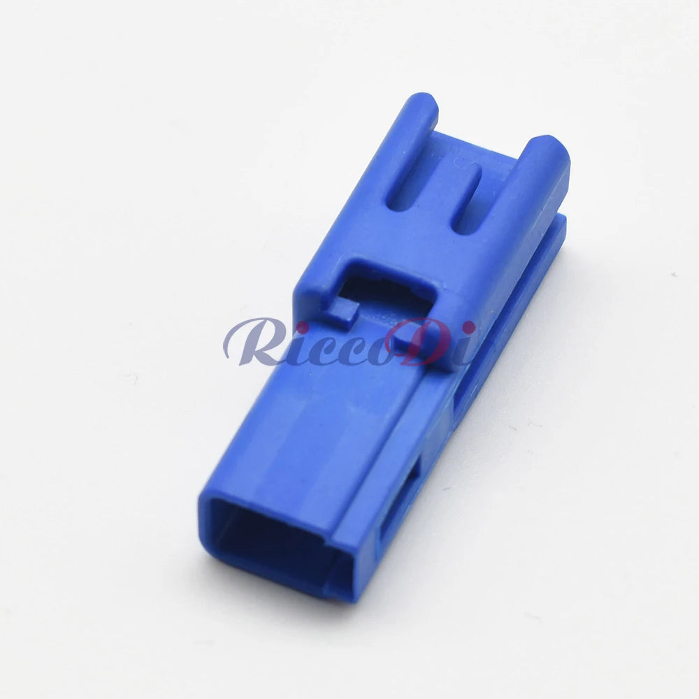 Automotive Male Docking Socket with Wires and Terminals Car Electrical Connector DJ7022F-1-11