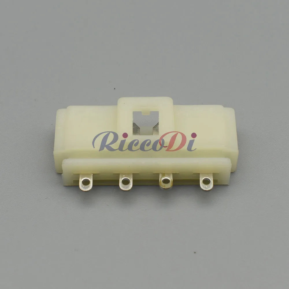 4 Pin New Energy Vehicle Connector PP0323802 DJ70415-6.3 6.3mm Waterproof Male Female