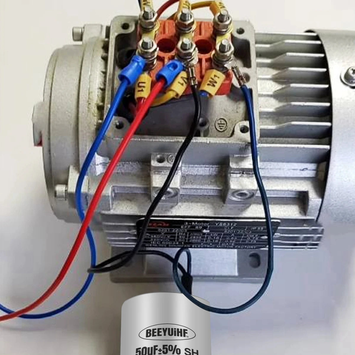 CBB60 Motor Start Capacitor 6µF–60µF 450VAC 50/60Hz with M8 Screw