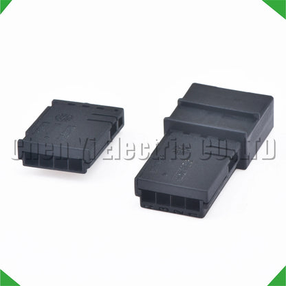 4 Pin Audio Multimedia Connector 8E0972643 For VW Audi