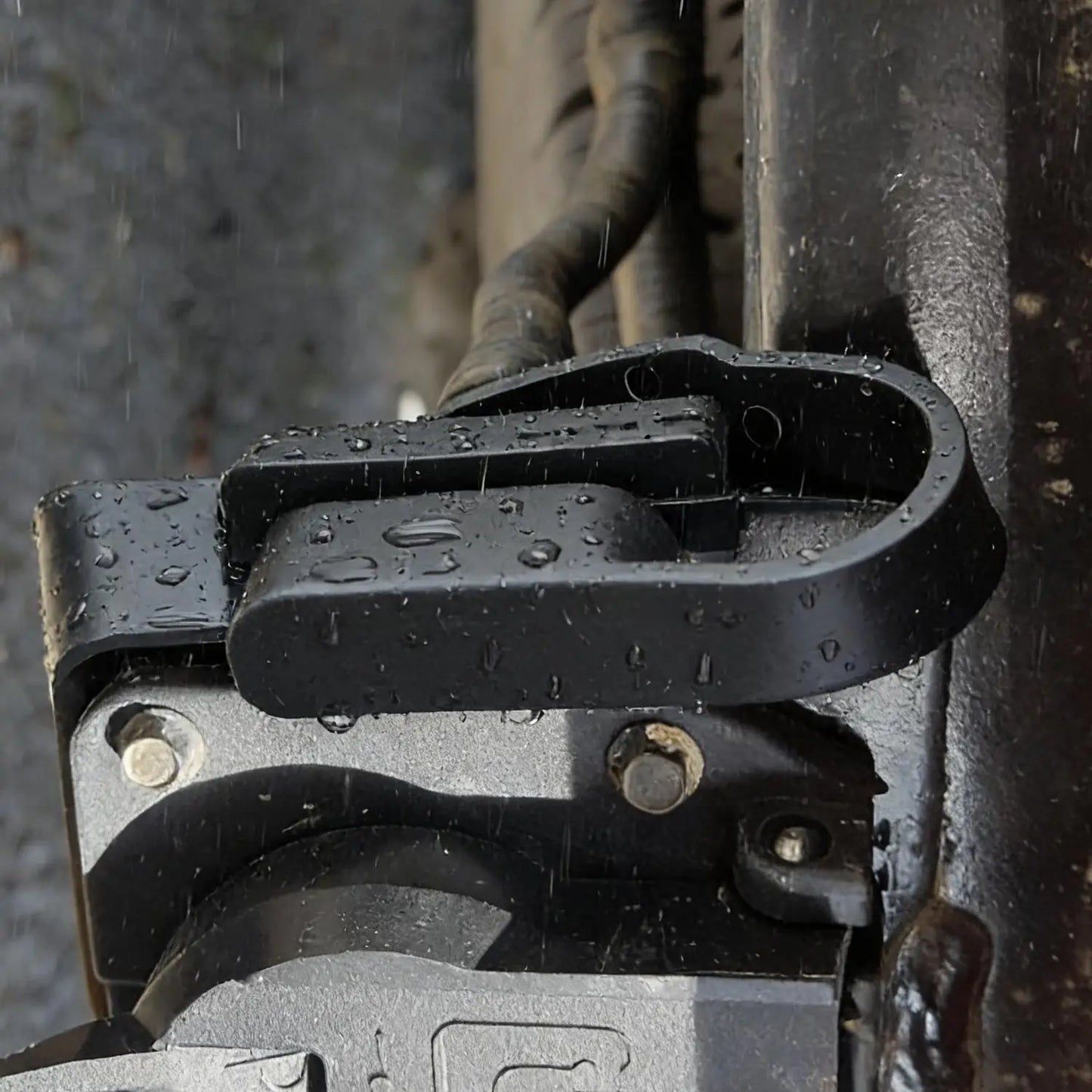 Universal 4-Way Flat Trailer Plug Dust Cap — Rubber Connector Boot with Safety Loop