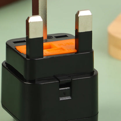 3P Type Power Socket Outlet UK EU IL Adapter US To UK Plug Universal UK Plug Adapter With 13A Fuse Black/White Travel Adapter