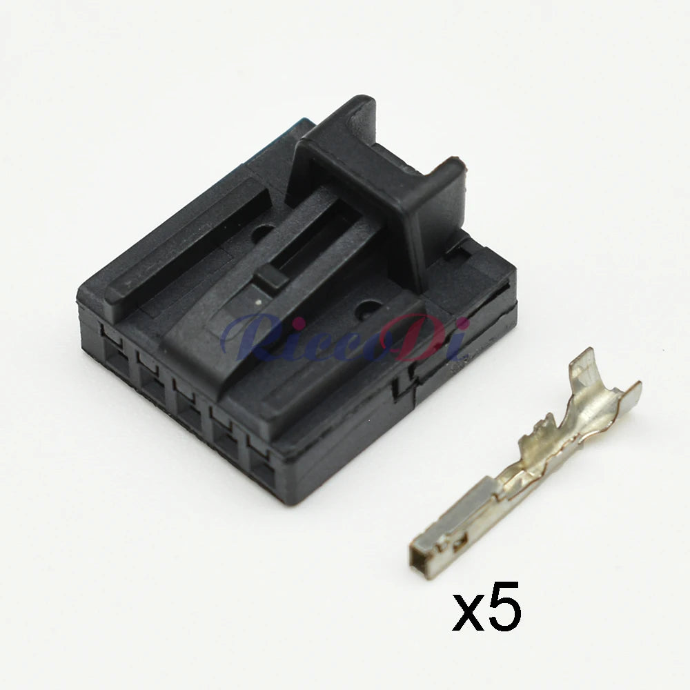 5 Pin 0.6mm Steering Wheel Connector 8R0973605 1418778-2 1563569-1 8R0973705 DJ7055YB-0.6