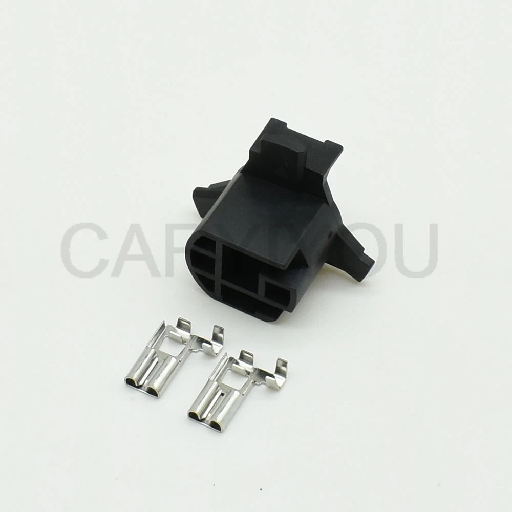 DJ70294-6.3-21 Automotive Low Beam Headlight Lamp Socket Wiring Harness Plug with Terminal