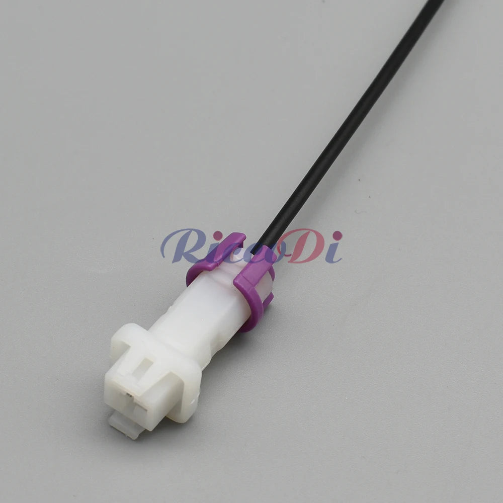 Circular Automotive Air Conditioning Cable Plug Connector Socket Compatible with VW 813972925 / 813972924