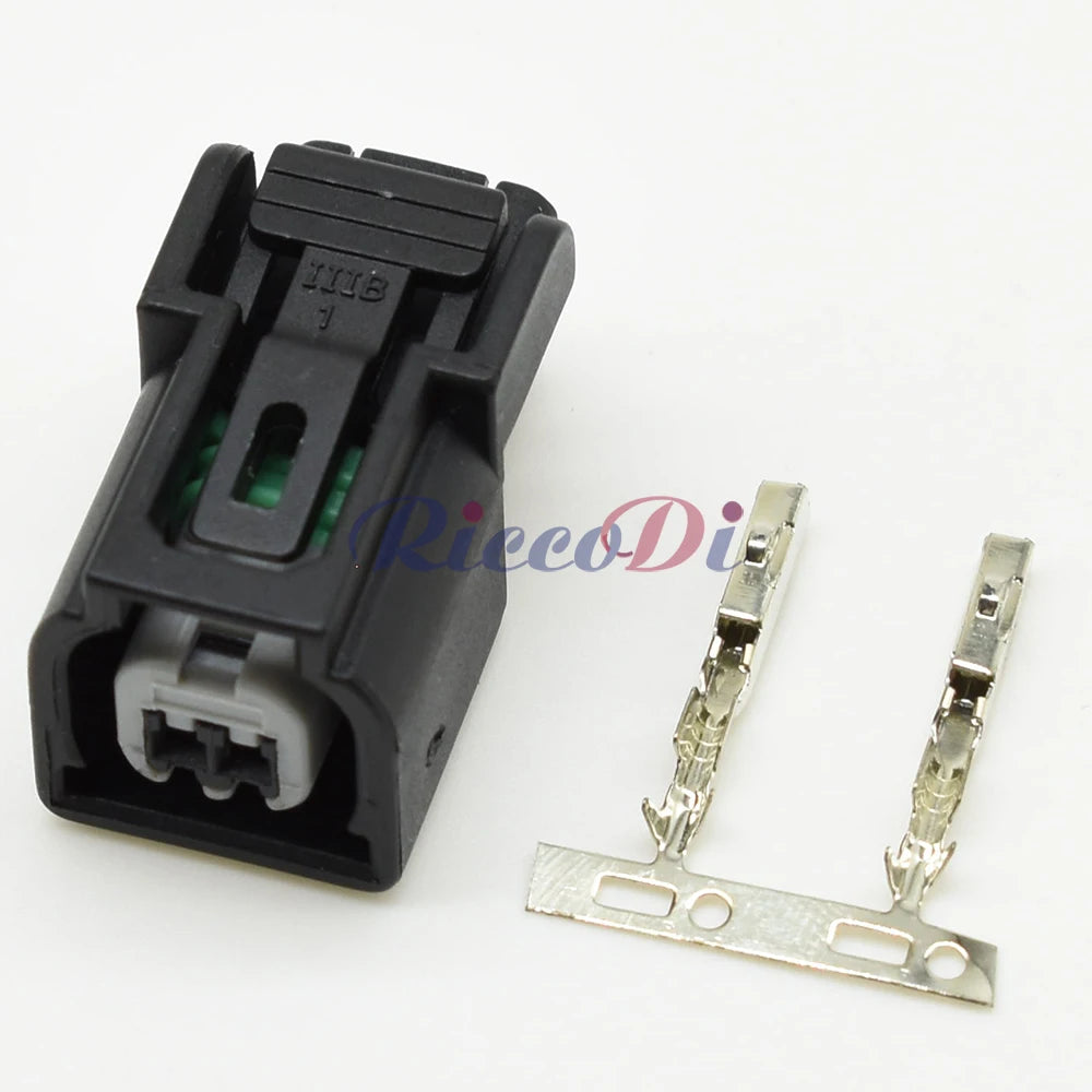 Automotive Starter Socket with Terminal Electric Spray Wire Connector Compatible with 6189-6904