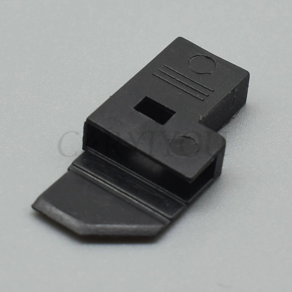 1 Pin 6.3mm Flag Right Angle Connector DJ7019A-6.3-21 Spring Lock Automotive Lamp Socket