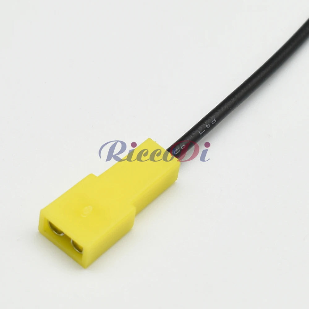 DJ7013B-6.3-21 Automotive Yellow Rectangular Connector — 6.3mm 1-Pin Jacketed Wiring Plug with Terminal