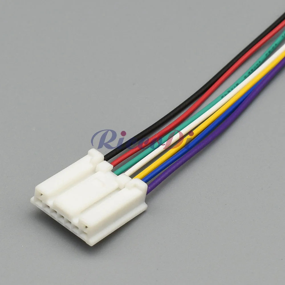 Automotive 7-Pin 0.6/1.2 Series Composite Connector — Toyota Central Control Latch Plug Male Female Docking Socket