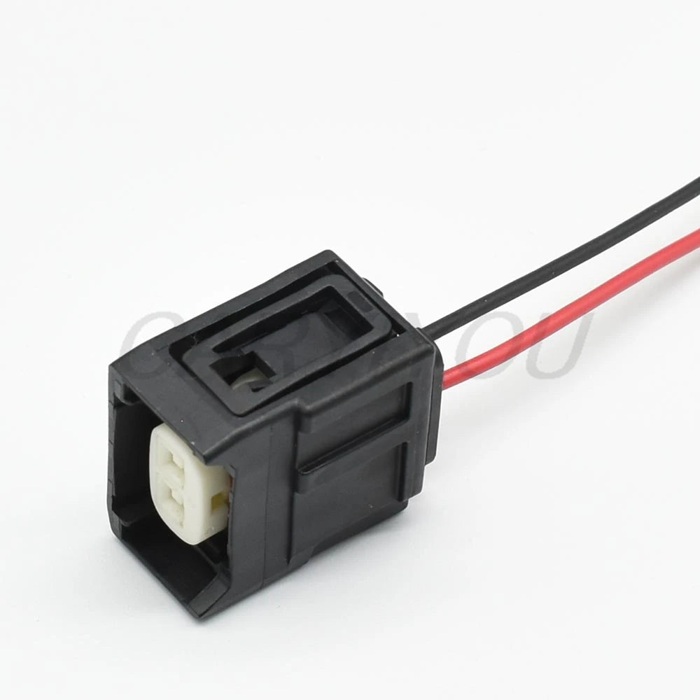 Automotive Diesel Fuel Injector Connector AC Assembly with Terminals Car Fuel Pump Socket 90980-12747 7287-1495-30