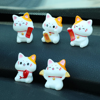 Car Japanese Lucky Cat Ornaments Car Dashboard Center Console Cute Resin Maneki-Neko Auto Interior DIY Decoration Accessories
