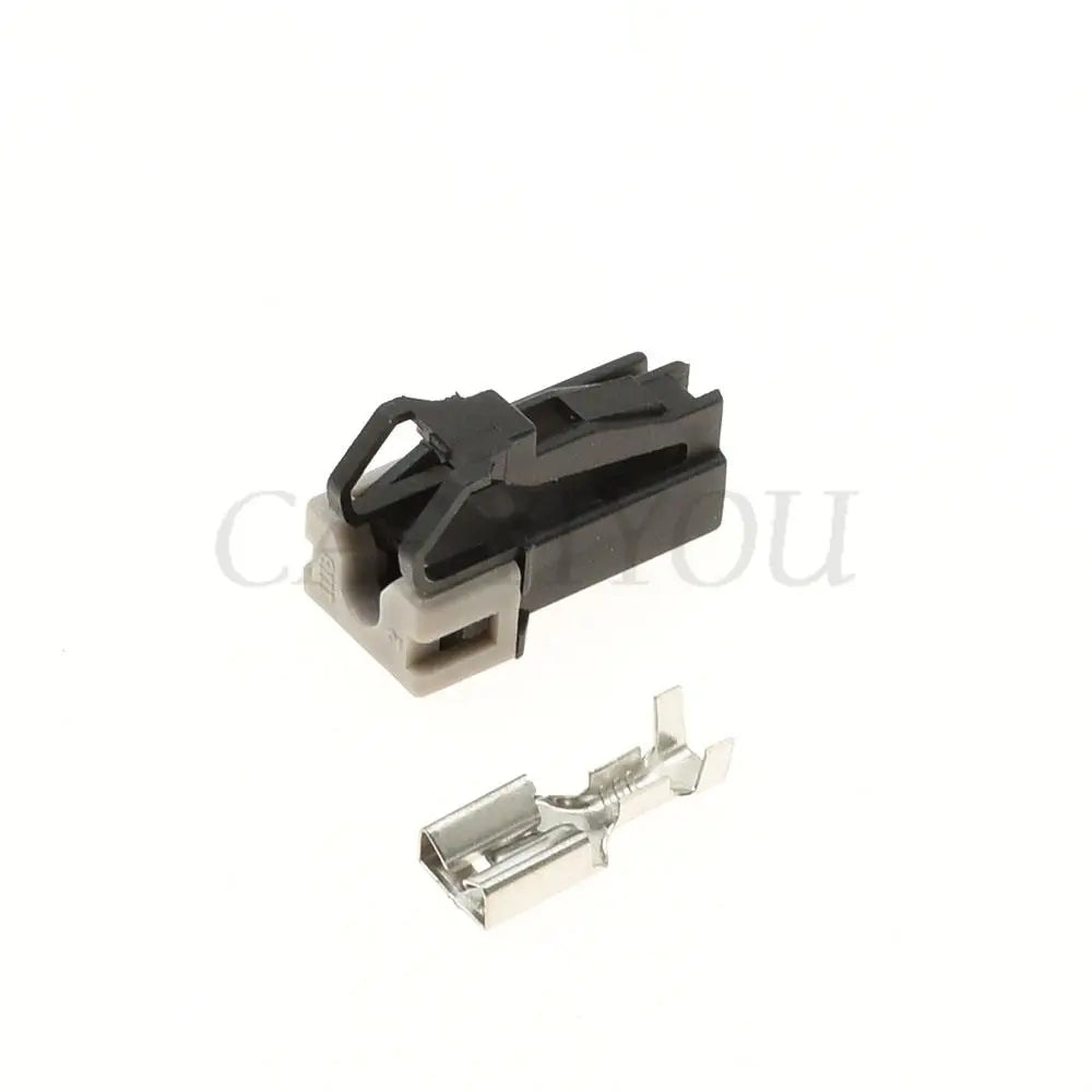1 Pin 6.3mm Connector MG610983 7123-6013-30 7157-6210-40 DJ7016Y-6.3-21 Automotive Terminal