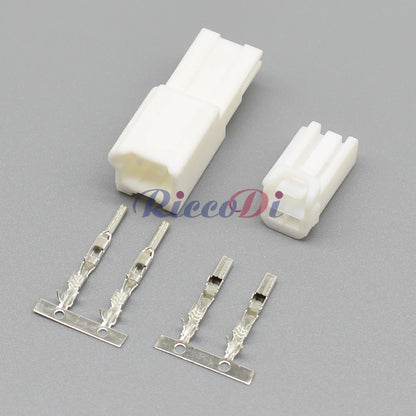car horn cable connector plug with secure fit for automotive electrical systems
