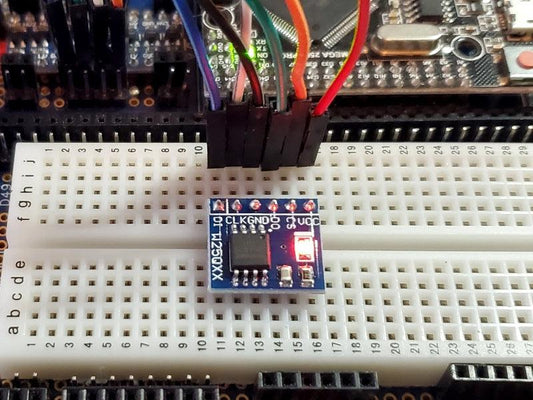 W25Q64JV 64M-Bit Serial Flash Module