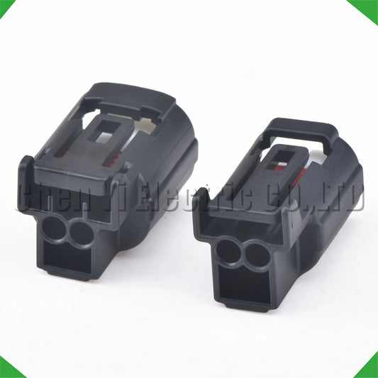 Wire harness plug for air conditioning compressor
