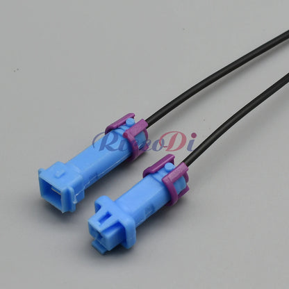 Automotive air conditioning circular connector attached to cable for stable and durable electrical connection